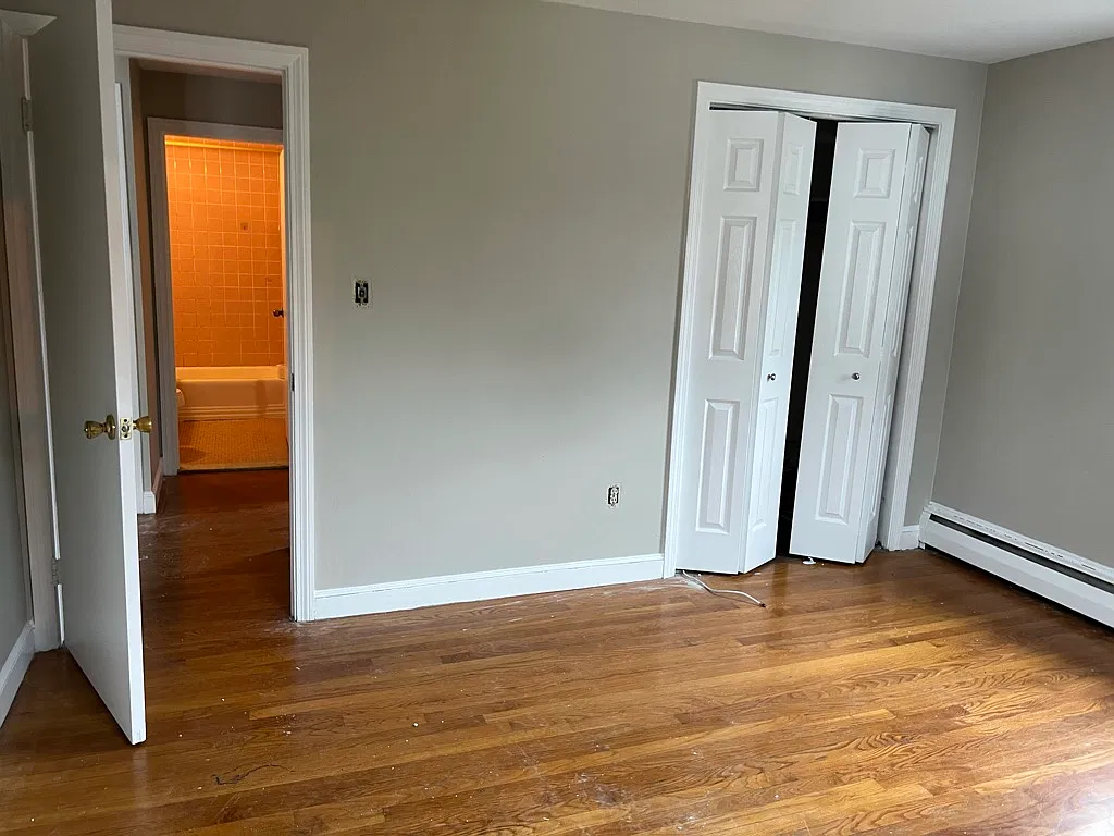 2 bed, 900 sqft, $2,500 — Photo 4