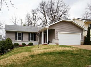 619 Applecross Ct, Ballwin, MO 63021