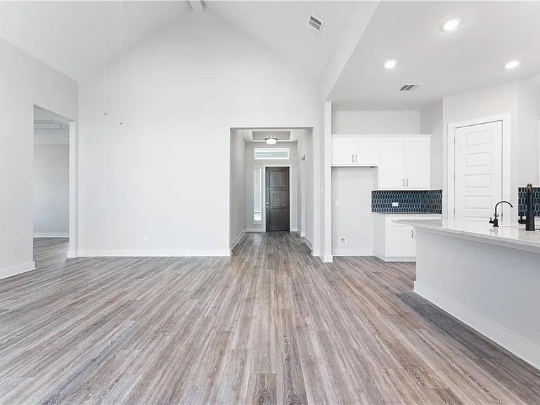 1101 Kerrwood Way — Photo 13