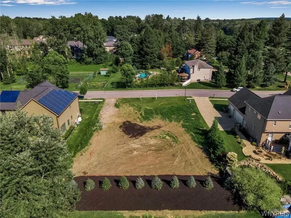 20 Van Pelt Ct #2, East Amherst, NY 14051