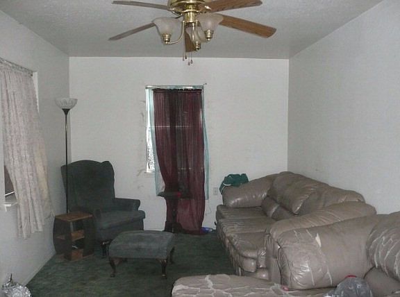 4th image of 811 N Avenue B