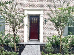 10943 Grove Tree Ln, Houston, TX 77043