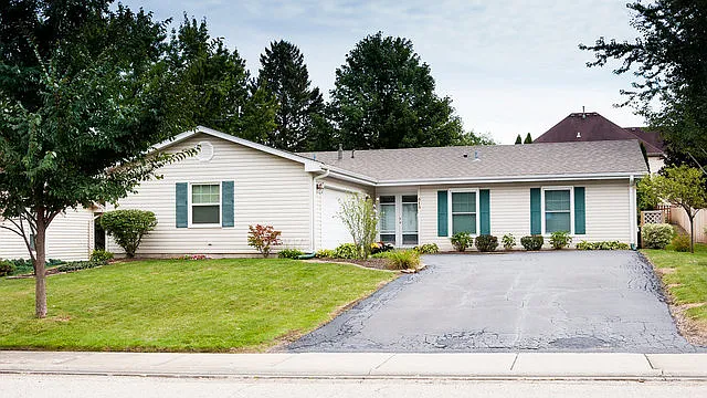 515 Andrew Ln photo 1