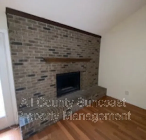 105 Whisper Ct — Photo 5
