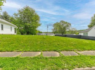 422 13th St, Tell City, IN 47586