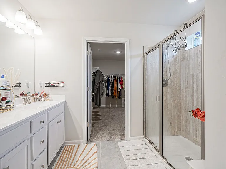 32 Westmont Dr #5 — Photo 7