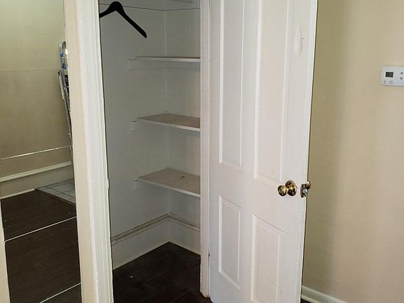 5th image of 2031 Dickinson St Floor 1