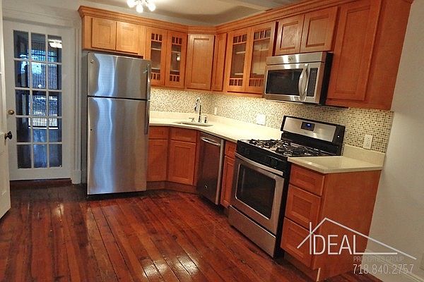 1st image of 1626 8th Ave #3
