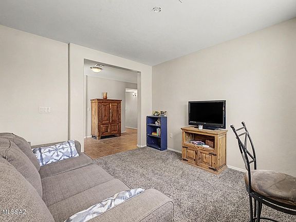 4th image of 736 S Porter Routh Pl
