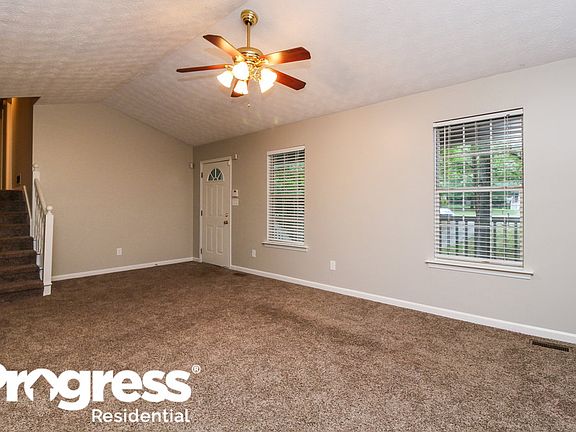 3rd image of 120 Glenwood Ct