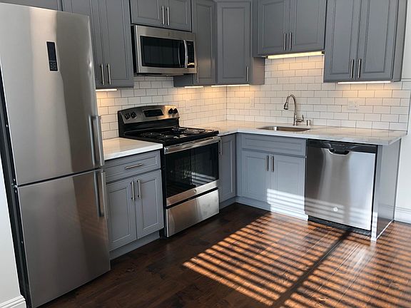 2nd image of 3334 Fillmore St APT 201