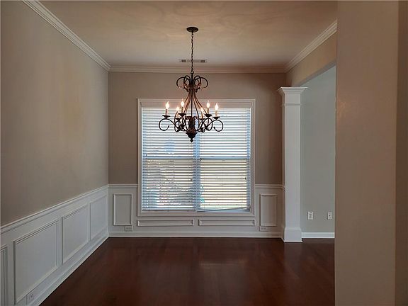 5th image of 2203 Worrall Hill Dr