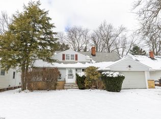 5209 E Farnhurst Rd, Lyndhurst, OH 44124