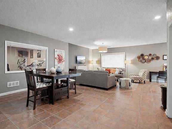 5th image of 340 Crosstown Blvd #285-293