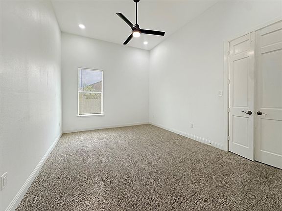 4th image of 306 Stiles St #A