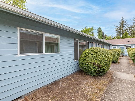 3rd image of 15631 NE Glisan St APT 1