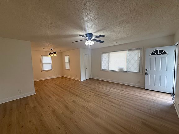 4th image of 606 Greenmead Dr