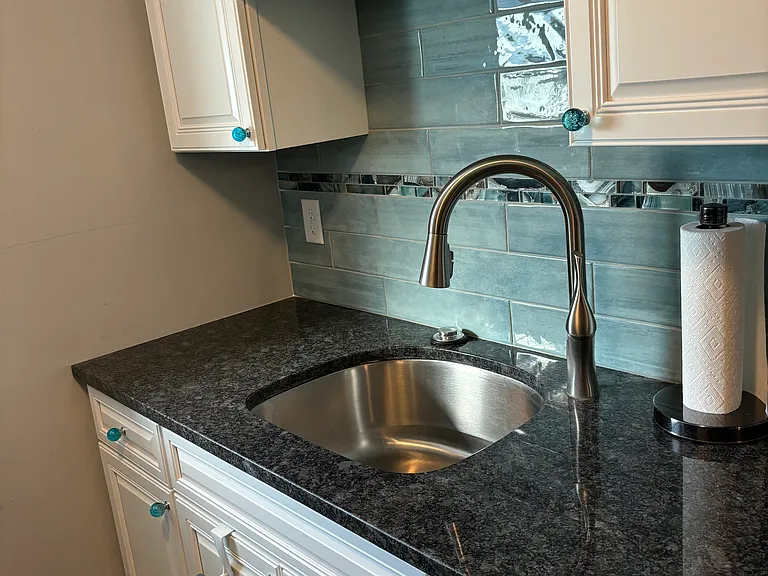 21 Windsor Rd #1 — Photo 2