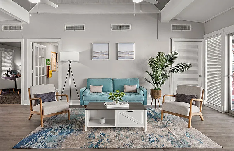 St. John's Pointe Apartment Homes — Photo 9