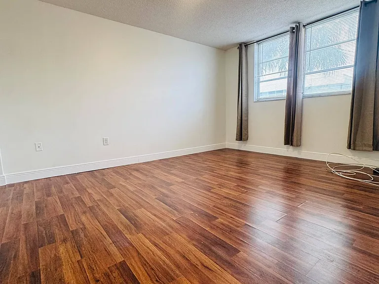3849 NE 169 St N #204 — Photo 13