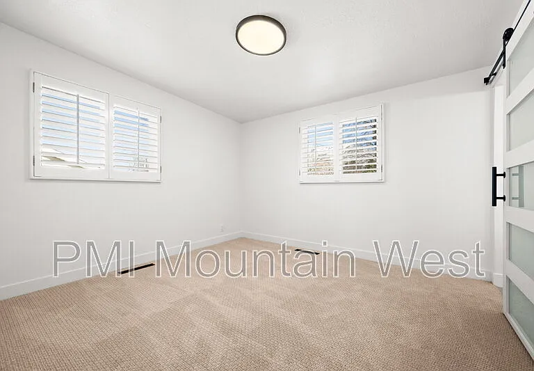 7115 S 2155 E — Photo 11