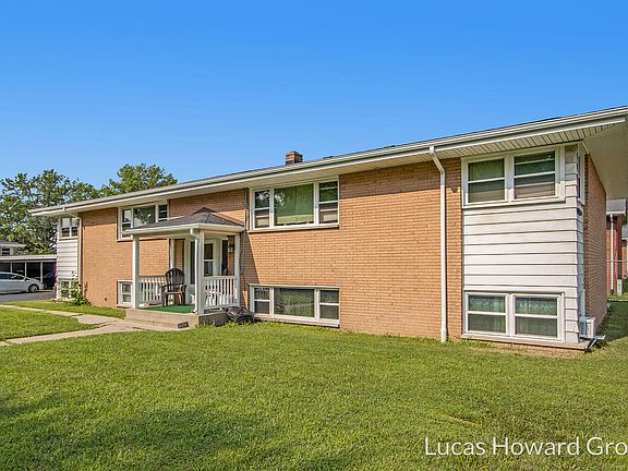 2nd image of 4238/4308 Moreland St