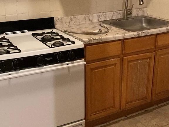 3rd image of 3163 Villa Ave APT 5