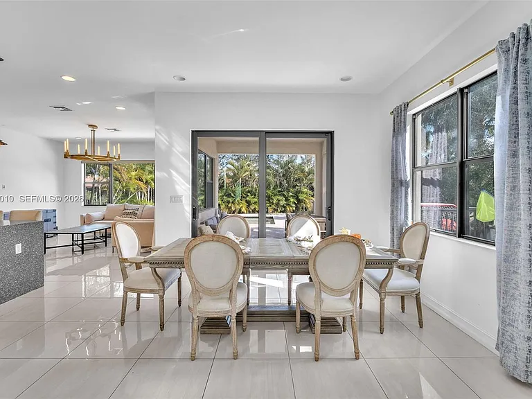 865 SW 113th Ln — Photo 13