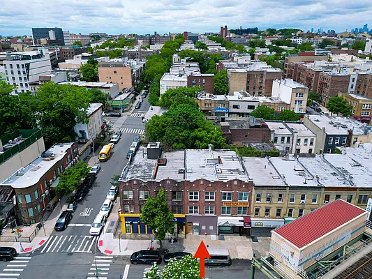 Sold by Remax Edge | media 33