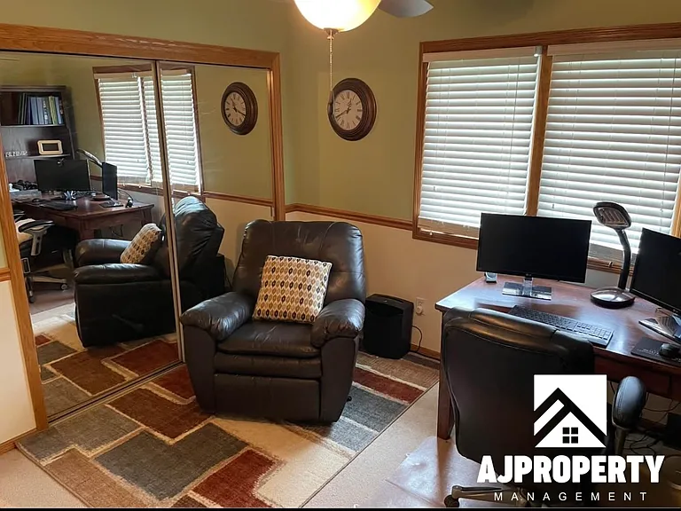 3105 S Dawley Cir — Photo 31