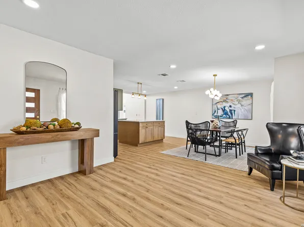 534 Brightwood Pl, San Antonio, TX 78209