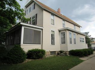 558 W 7th St, Winona, MN 55987