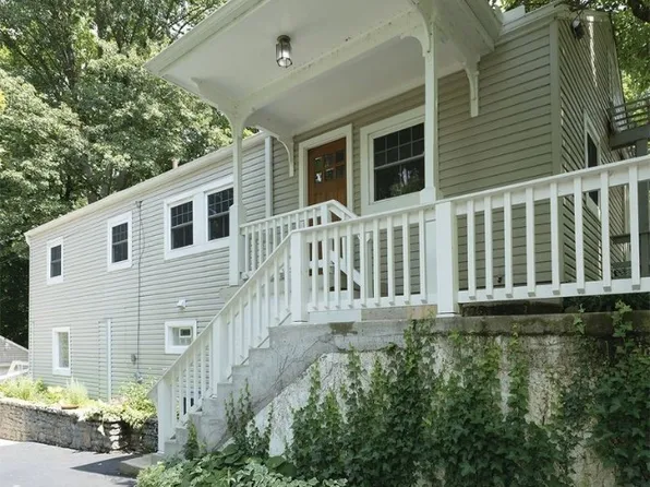 2324 Shelterwood Dr, Dayton, OH 45409