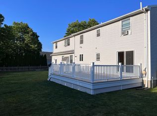 7 Debbie Rd, Middletown, RI 02842