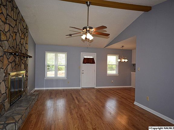 5th image of 9723 Wallwood Dr SE