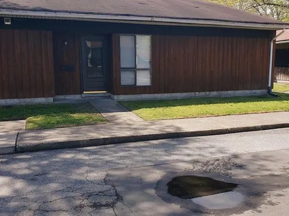 1457 Longdale Dr, Norfolk, VA 23513