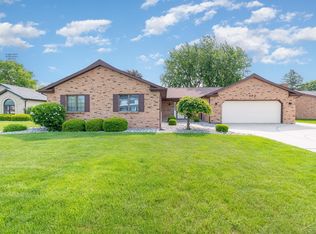 692 Pilgrim Dr E, Saginaw, MI