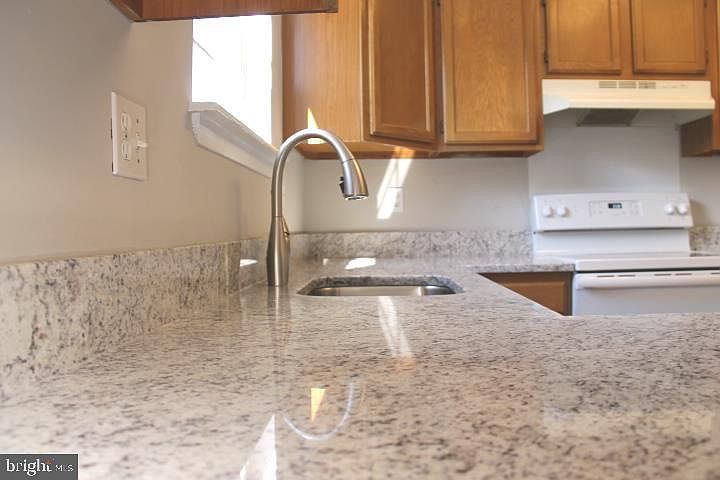 1st image of 8234 Meadow Wick Ct