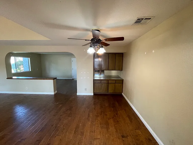 900 W Sierra Madre Ave #33 — Photo 11