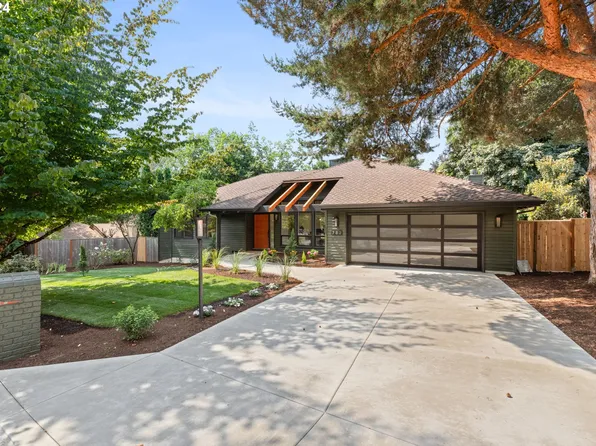 782 Sunny Hill Dr, Lake Oswego, OR 97034