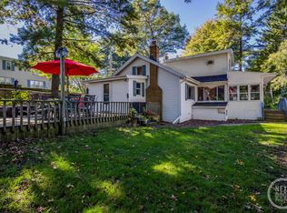 17238 Laura St, Spring Lake, MI 49456