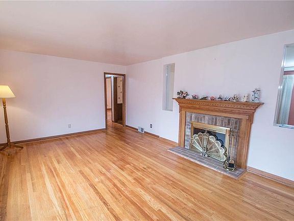 5th image of 3107 Highland Dr