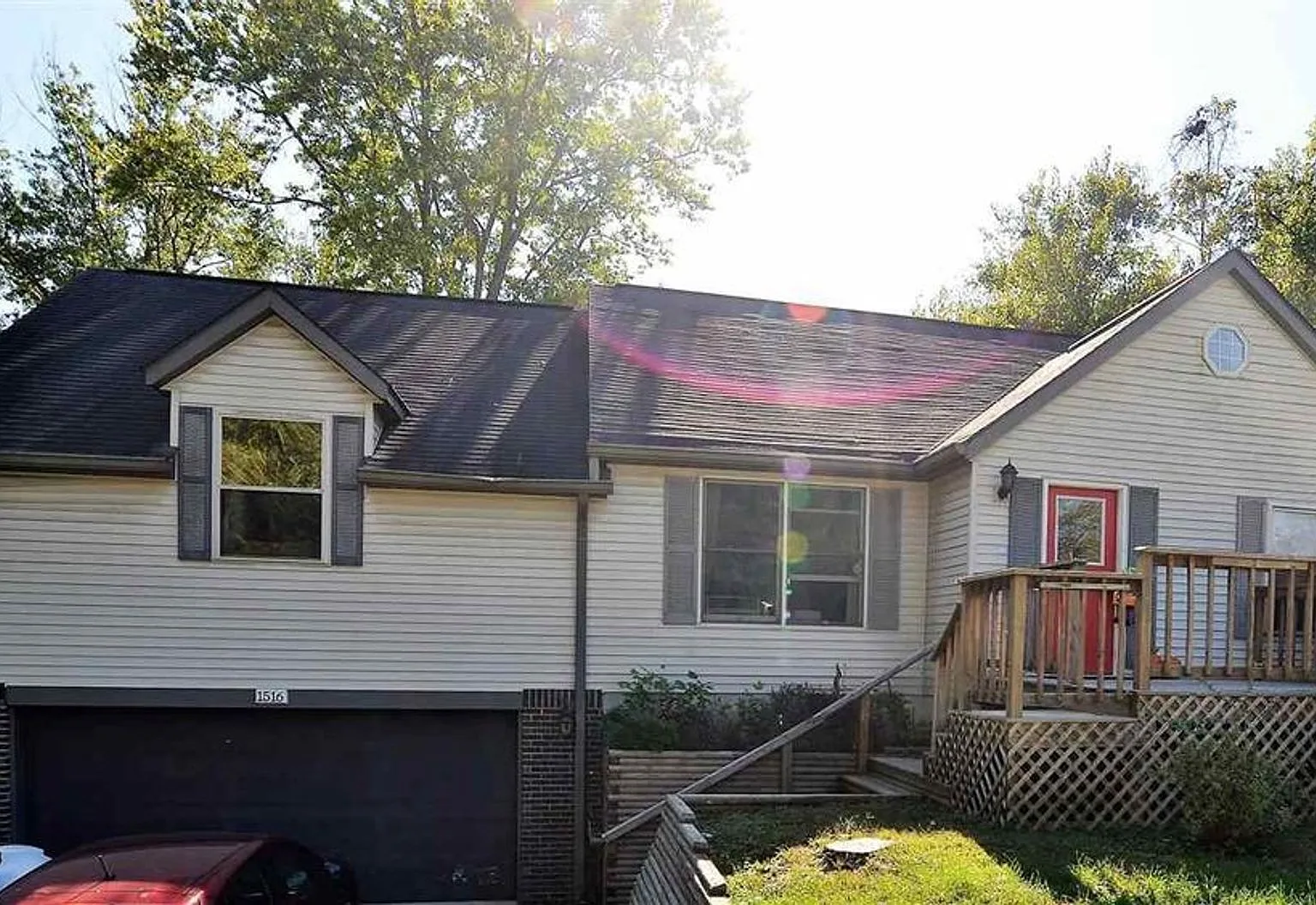 Incredible location! 4 BD/2 BA Home. Across from IU Golf Course and Baseball Field. — Photo 1