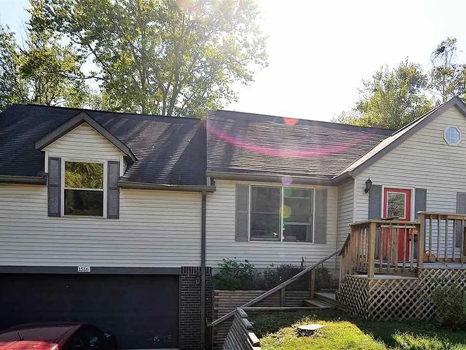1516 E Matlock Rd
