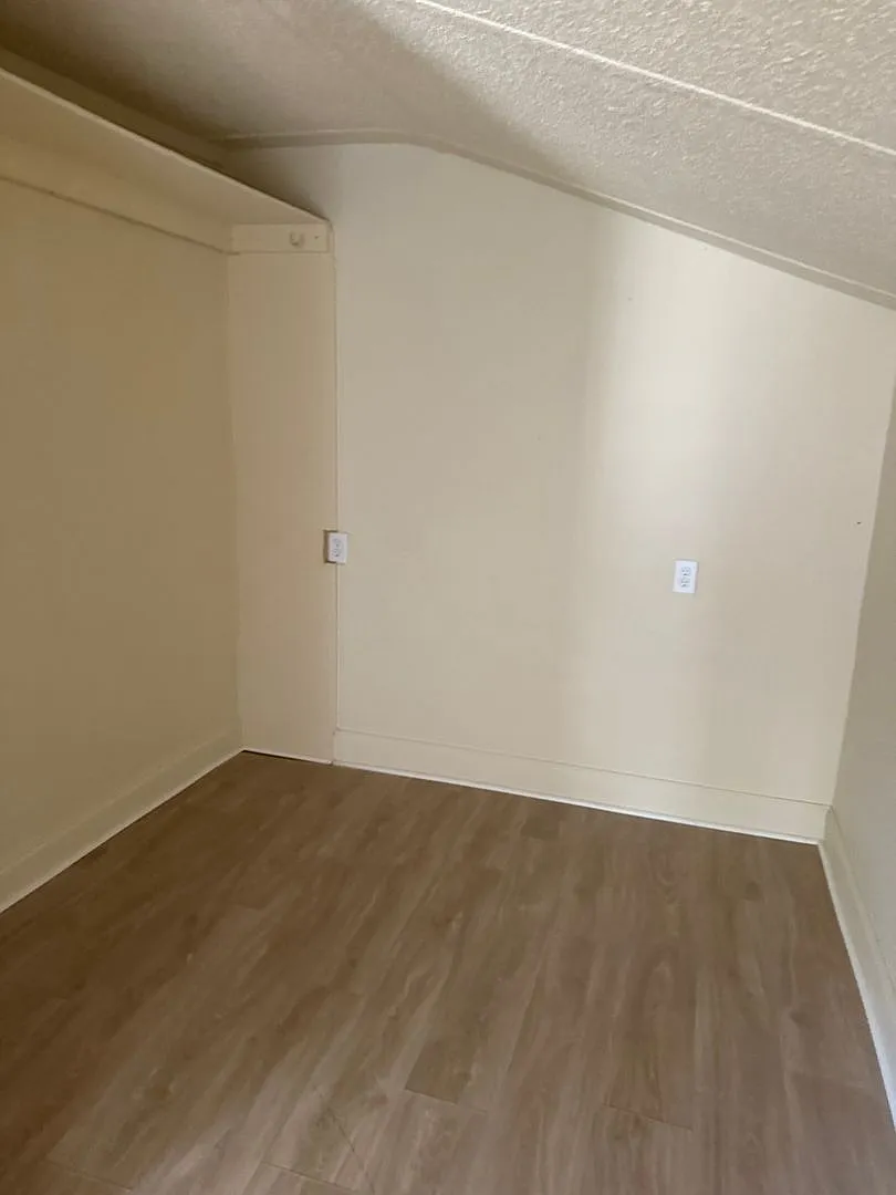 BV-811 Patio Road — Photo 4