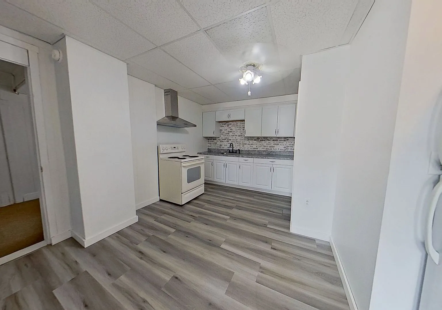Comfortable One Bedroom Apartment — Photo 3