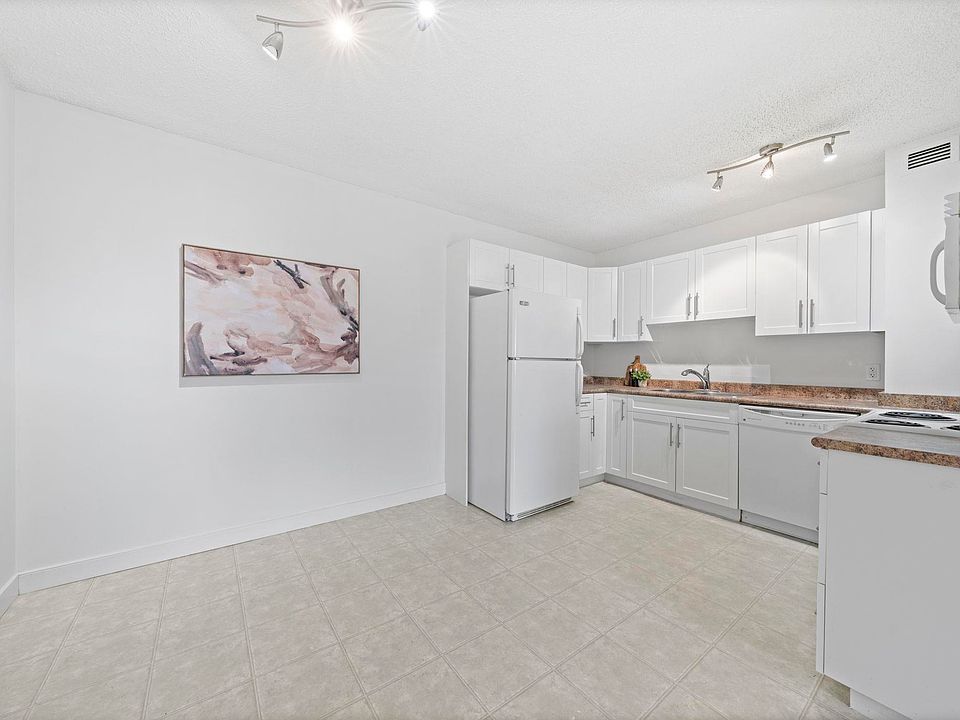 1st image of 9710 105th St NW #808
