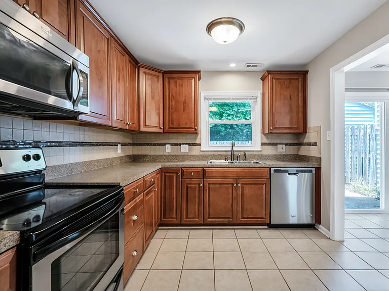 413 Longleaf Rd — Photo 10