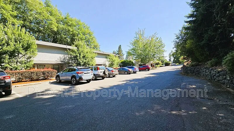 2 bed, 1.5 bath, 850 sqft, $1,695 — Photo 3