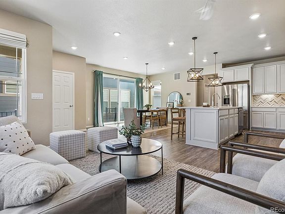 5th image of 399 Courtfield Way